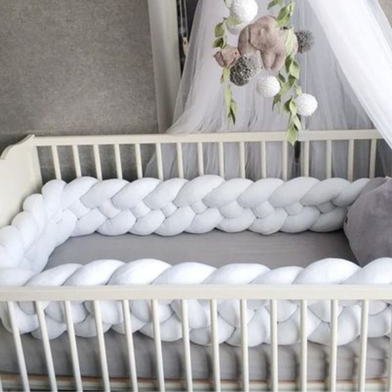 Four Strands Crib Bumper